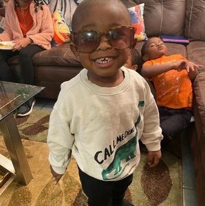 Meet your Posher, Karon